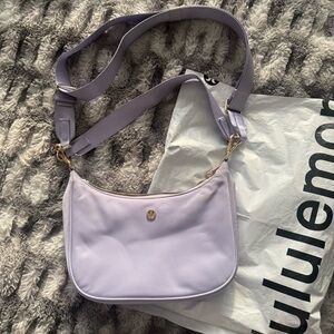 lululemon City Essentials Small Shoulder Bag 3L purse purple lavender frost